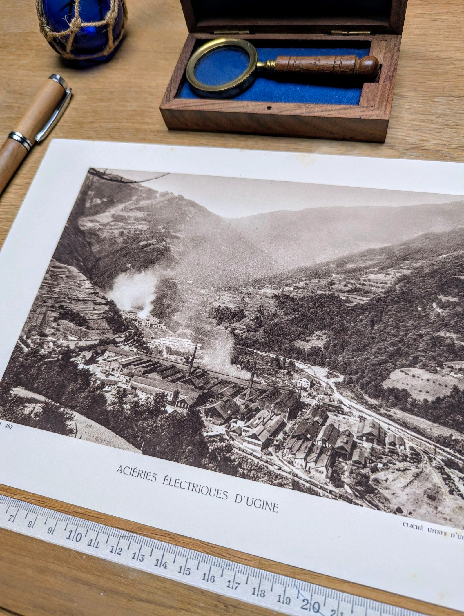 Ugine, Savoie. Placa fotográfica impressa em 1942. – photo 3